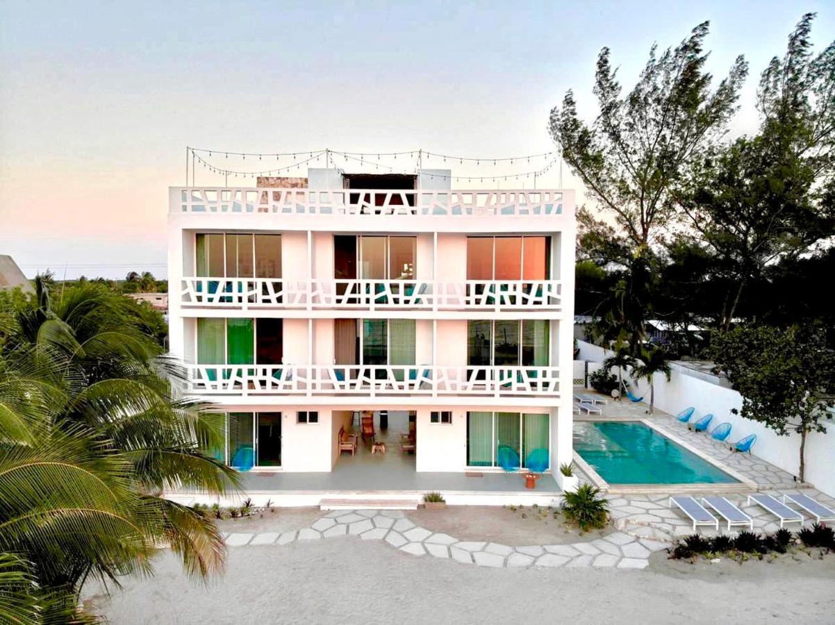 Playa 55 Beach Escape - Adults Only Guesthouse سيليستون المظهر الخارجي الصورة