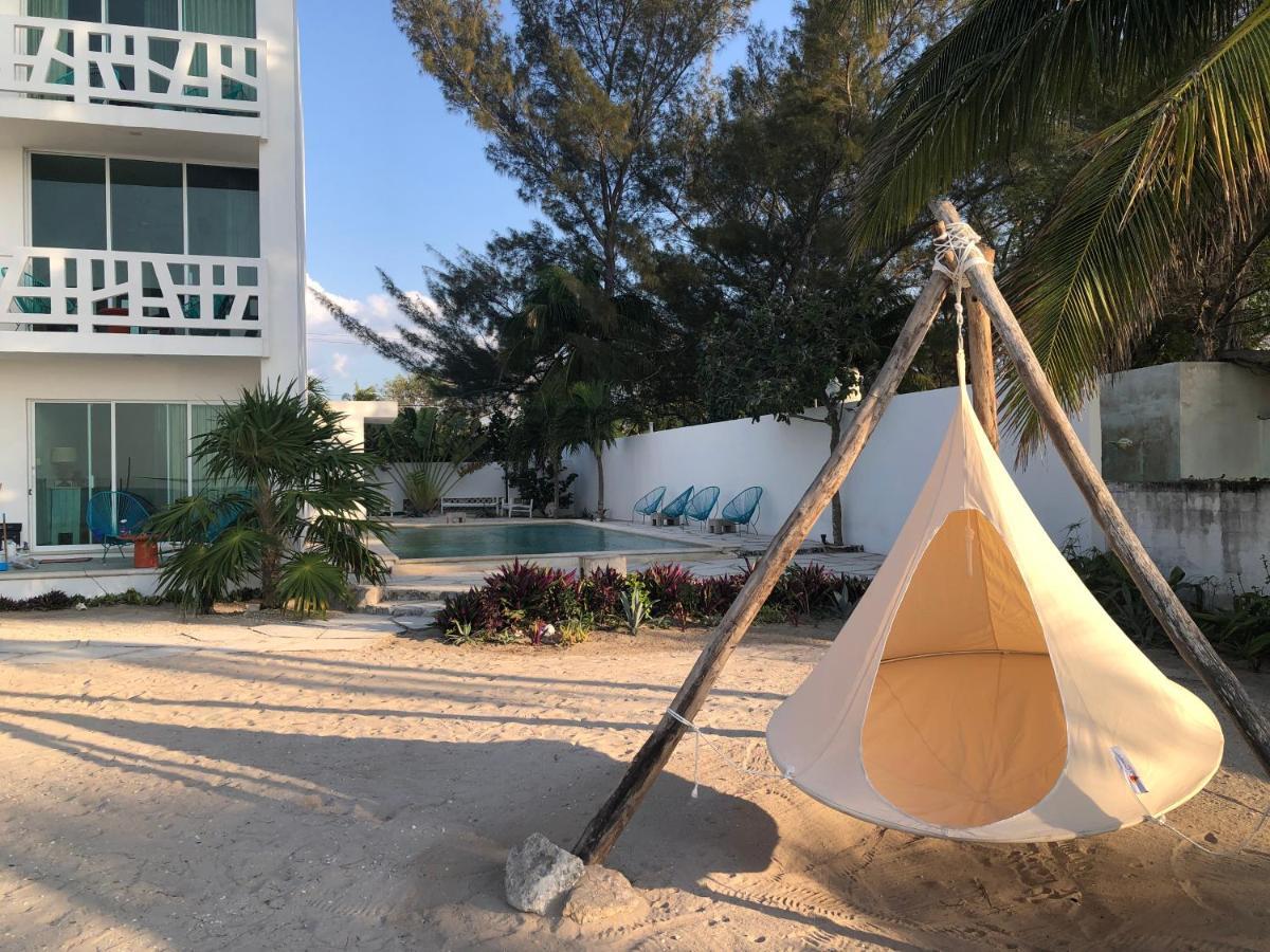 Playa 55 Beach Escape - Adults Only Guesthouse سيليستون المظهر الخارجي الصورة