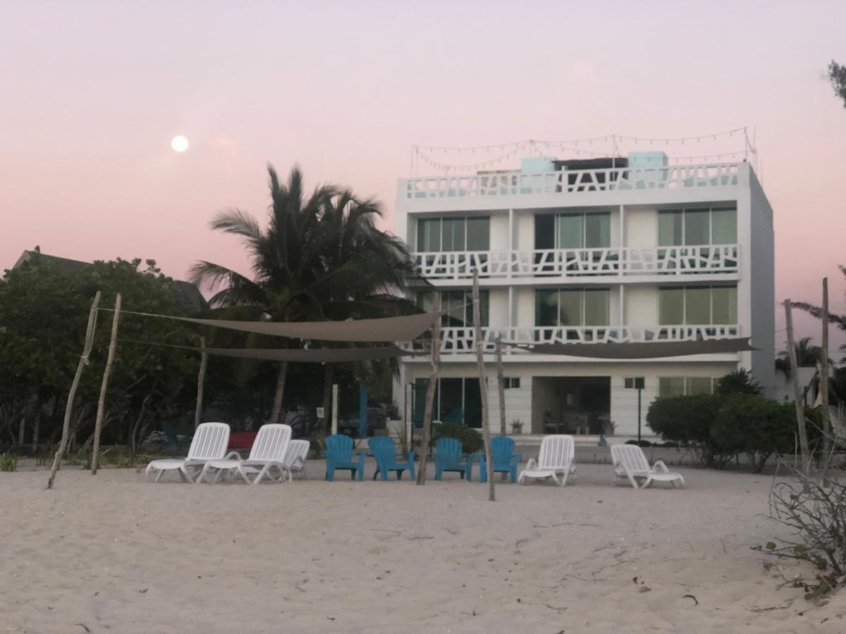 Playa 55 Beach Escape - Adults Only Guesthouse سيليستون المظهر الخارجي الصورة