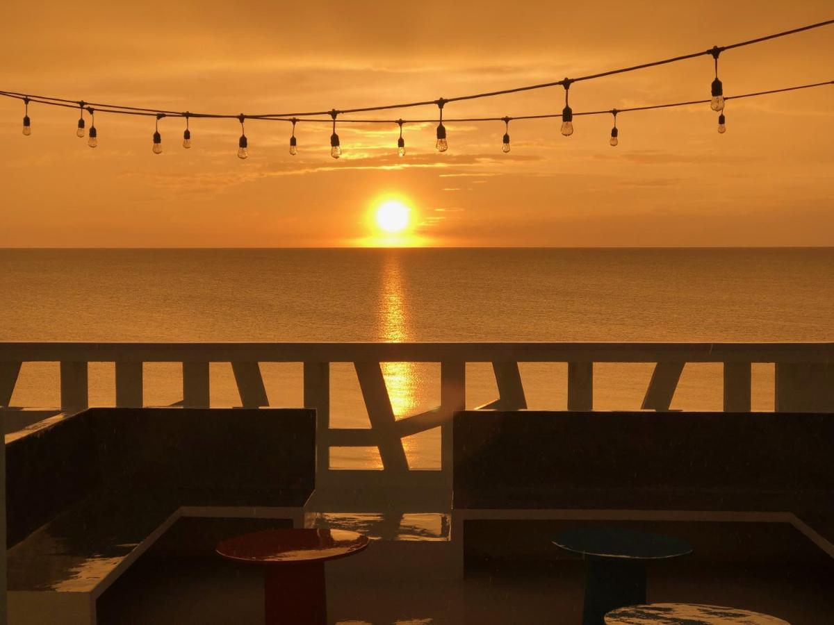 Playa 55 Beach Escape - Adults Only Guesthouse سيليستون المظهر الخارجي الصورة