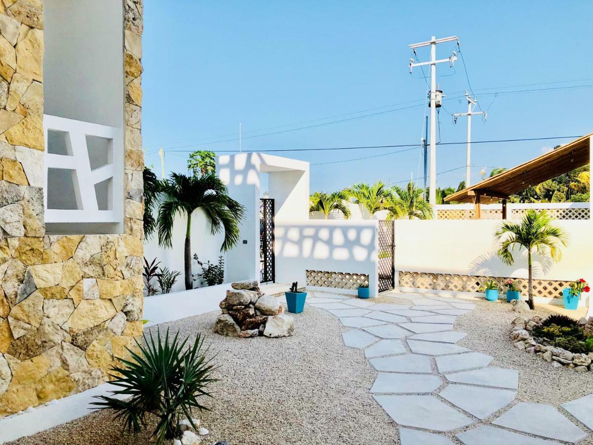 Playa 55 Beach Escape - Adults Only Guesthouse سيليستون المظهر الخارجي الصورة